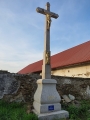 Fotogafie opraveného kříže v Čerazi